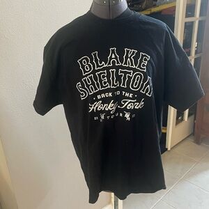 Blake Shelton 2023 tour T-shirt by Gildan size XL